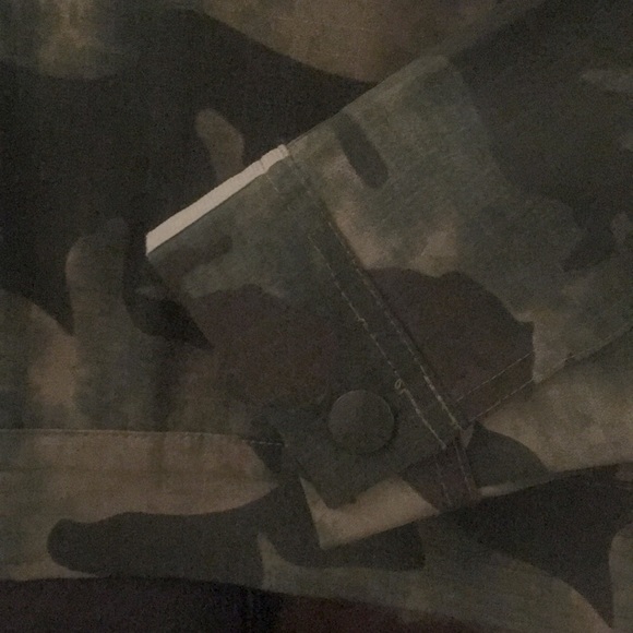 BNWOT Limited Edition ADIDAS 100% Hemp Cropped Military Style Camouflage Jacket - Picture 7 of 10